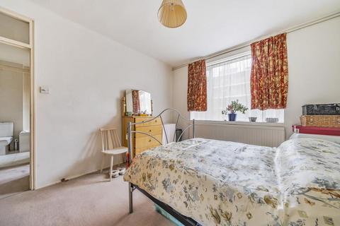 2 bedroom flat for sale, Eamont Court,  St Johns Wood,  NW8