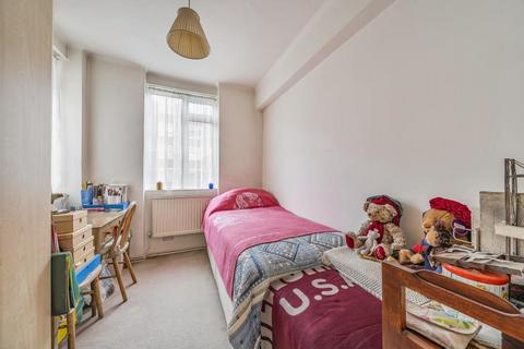 2 bedroom flat for sale, Eamont Court,  St Johns Wood,  NW8