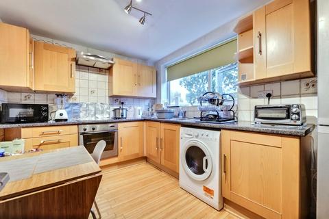 19 Bankside Close, Coventry, CV3 4GD
