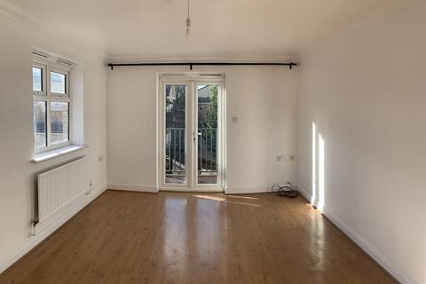 3 bedroom flat to rent, HARROW, HA2 8FD