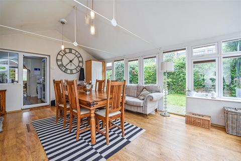 48 Anton Road, Andover, SP10 2EN