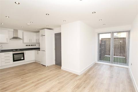 3 bedroom terraced house for sale, Bloomfield Road, London, SE18