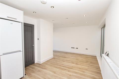 3 bedroom terraced house for sale, Bloomfield Road, London, SE18