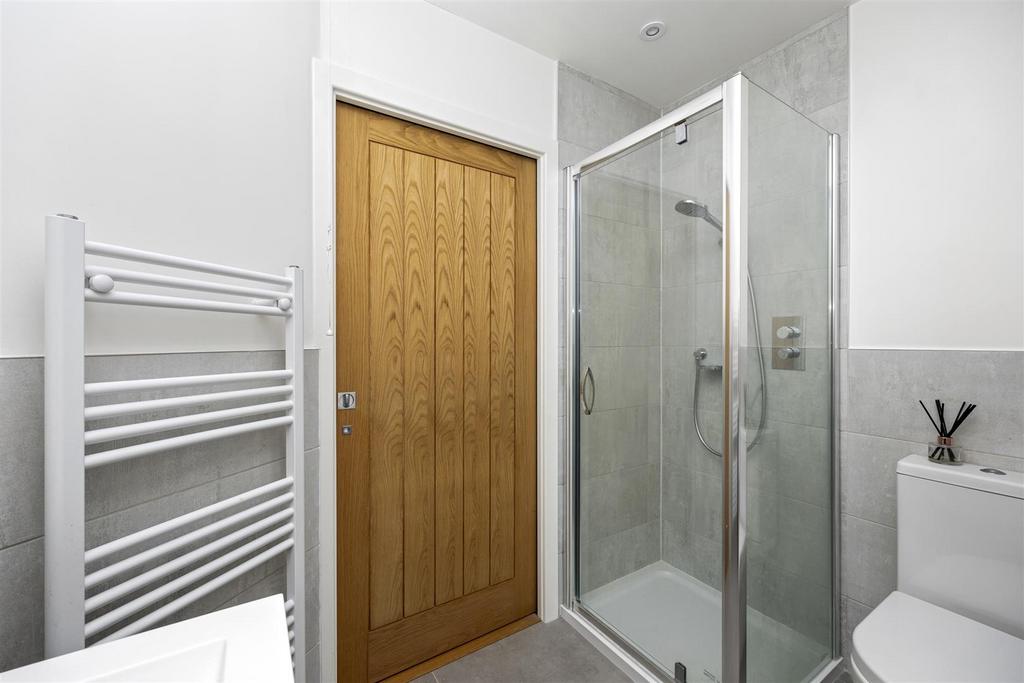 En suite Shower Room/WC