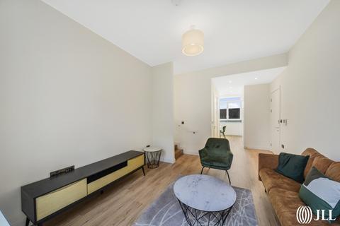 3 bedroom apartment to rent, Zinc Street London E15