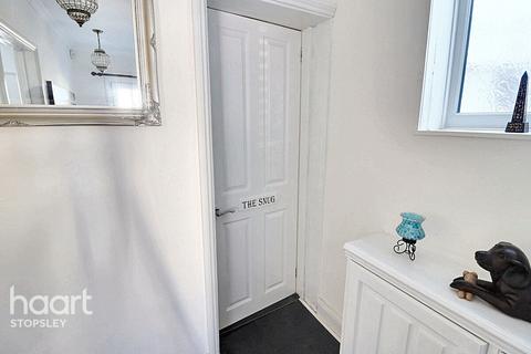 7 Venetia Road, Luton, LU2 7XD
