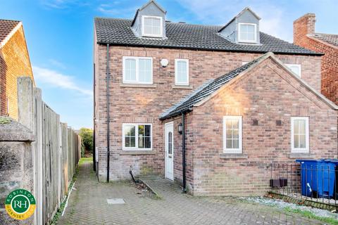 3 bedroom semi-detached house for sale, Laurel Road, Armthorpe, Doncaster