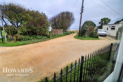 3 bedroom detached bungalow for sale, Four Acres Estate, Hemsby