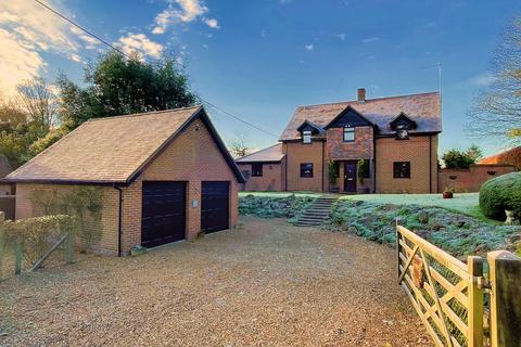 5 bedroom detached house for sale, Pentridge