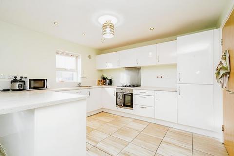 4 bedroom detached house for sale, Asket Close, Leeds LS14