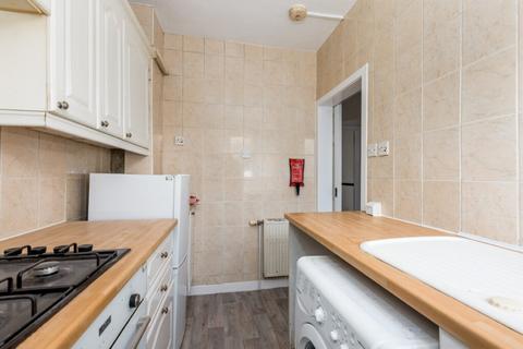 2 bedroom flat for sale, Flat 4, 6 Moat Drive, Edinburgh, EH14 1NR