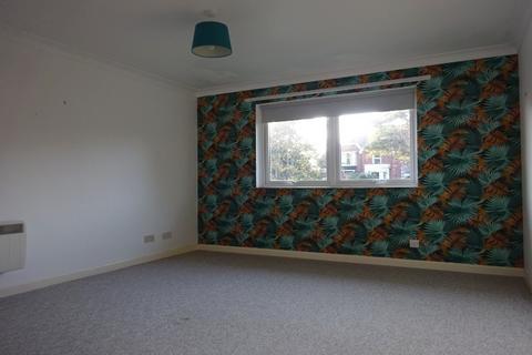 2 bedroom apartment to rent, Portland Avenue, Exmouth EX8