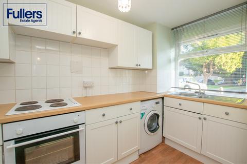 1 bedroom flat for sale, Lingfield Close, Enfield EN1