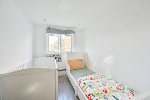 3 bedroom flat for sale, Highfield Road, Acton, London, W3