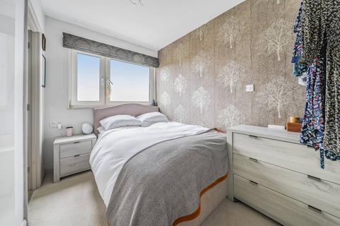 1 bedroom flat for sale, Lampeter Square, Barons Court, London, W6