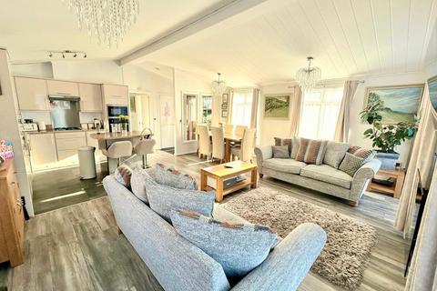 2 bedroom lodge for sale, Flag Hill, Great Bentley, Colchester, CO7