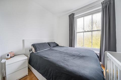 1 bedroom flat for sale, Chiswick High Road, Chiswick