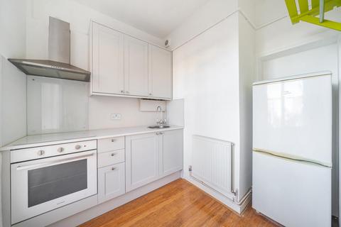 1 bedroom flat for sale, Chiswick High Road, Chiswick