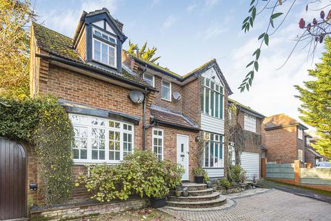 5 bedroom detached house for sale, Henley Road, Marlow