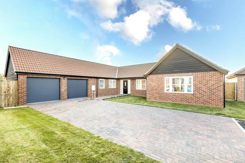 3 bedroom detached bungalow for sale, High Green, Norwich NR15