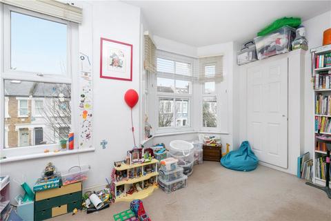 3 bedroom terraced house to rent, Bridgman Road, London, W4