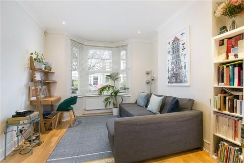 3 bedroom terraced house to rent, Bridgman Road, London, W4