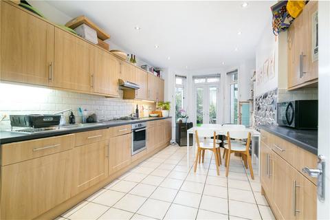 3 bedroom terraced house to rent, Bridgman Road, London, W4