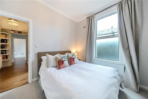 2 bedroom apartment for sale, Siddons Road, London