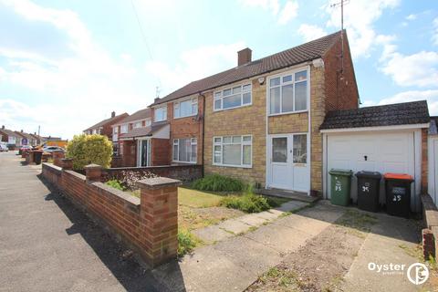 3 bedroom semi-detached house to rent, Walgrave Road, Dunstable, LU5