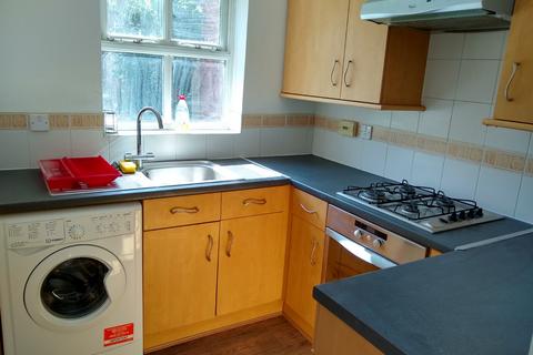 4 bedroom semi-detached house to rent, Stapleton, Bristol BS16