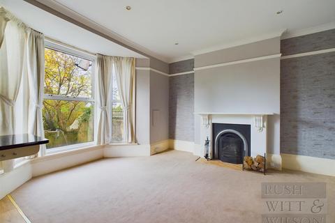 1 bedroom flat for sale, Elphinstone Road, Hastings