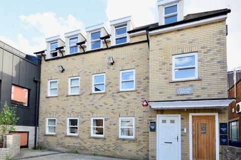 2 bedroom flat for sale, Ground Floor Flat, 4 Nesbitts Alley, Barnet, Hertfordshire, EN5 5XG