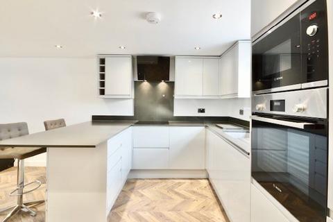 2 bedroom flat for sale, Ground Floor Flat, 4 Nesbitts Alley, Barnet, Hertfordshire, EN5 5XG