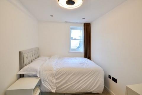 2 bedroom flat for sale, Ground Floor Flat, 4 Nesbitts Alley, Barnet, Hertfordshire, EN5 5XG