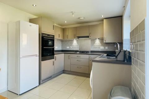 4 bedroom semi-detached house to rent, George Holmes Way, Bristol BS16