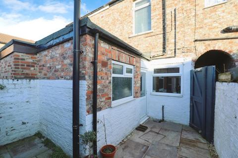 2 bedroom terraced house for sale, Hawthorn Street, York