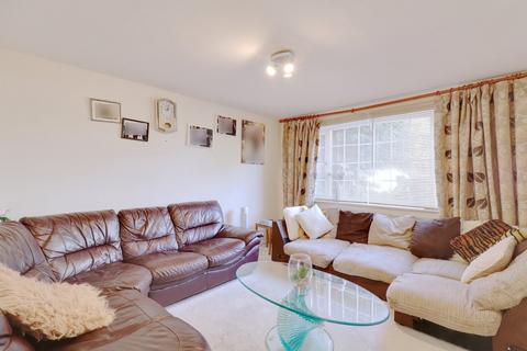 3 bedroom terraced house for sale, Mollands Lane, South Ockendon RM15