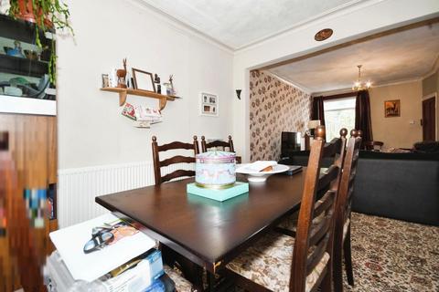 3 bedroom end of terrace house for sale, Harbord Road, Woodseats, Sheffield, S8 0BB