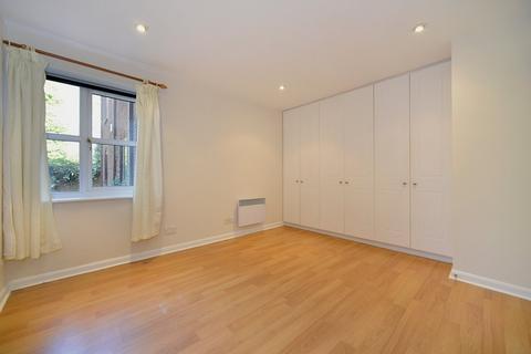 2 bedroom flat for sale, Westdene, Godalming GU7