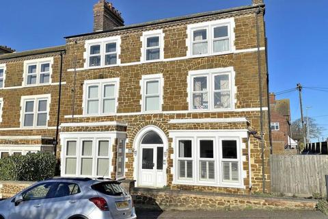 2 bedroom flat for sale, 17 Cliff Terrace, Hunstanton, Norfolk, PE36 6DY