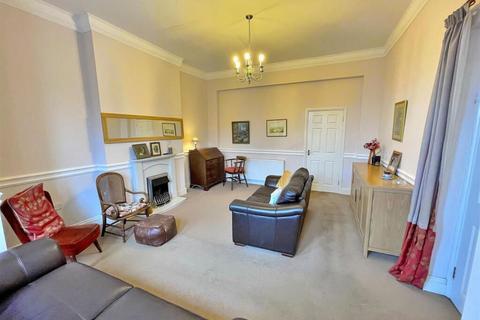 2 bedroom flat for sale, 17 Cliff Terrace, Hunstanton, Norfolk, PE36 6DY