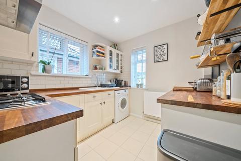 1 bedroom maisonette for sale, Balmoral Road, Kingston Upon Thames, KT1