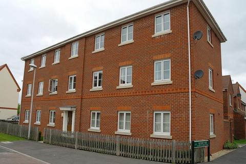 2 bedroom flat to rent, Battalion Way, Thatcham