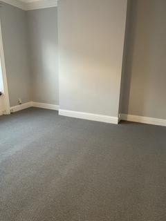 2 bedroom flat to rent, Broomfield Road, Newcastle upon Tyne NE3