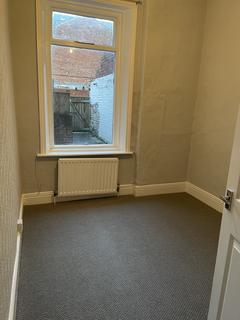 2 bedroom flat to rent, Broomfield Road, Newcastle upon Tyne NE3