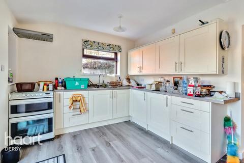 4 bedroom semi-detached house for sale, Bramfield Avenue, Derby