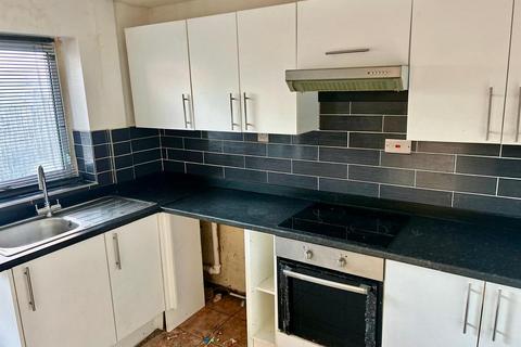 36 Clyde Chase, Leeds, LS12 1XQ