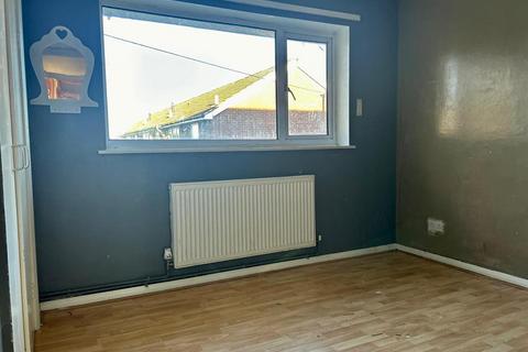 36 Clyde Chase, Leeds, LS12 1XQ