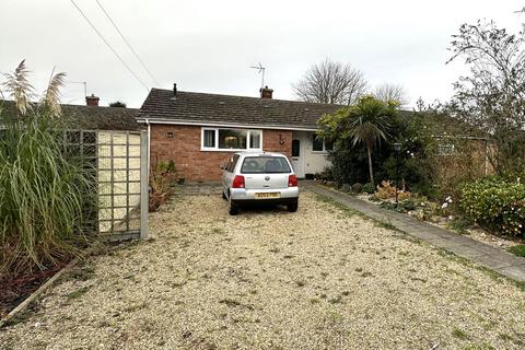 2 bedroom semi-detached bungalow for sale, Springdale Crescent, Brundall, NR13