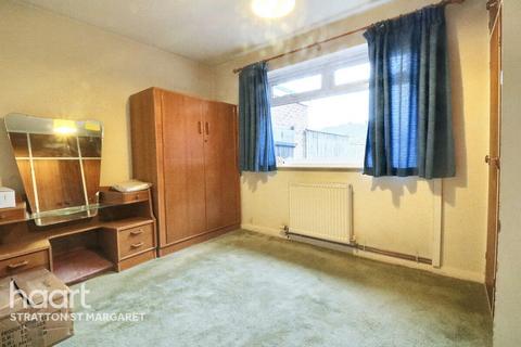 2 bedroom bungalow for sale, Crawley Avenue, Swindon